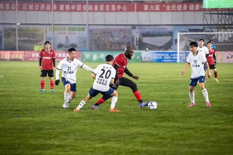 法国乙级联赛：波尔多 VS 尼姆